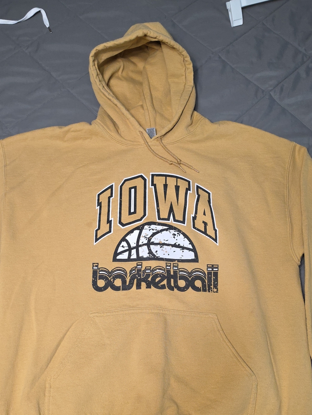 Gildan Gold Iowa Basketball Pullover Hoodie